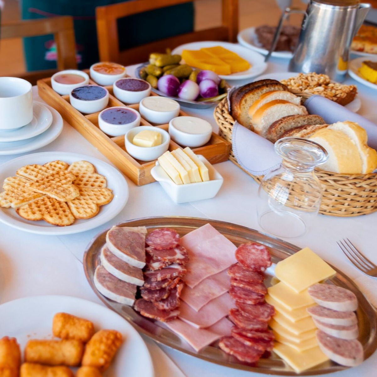 Delícias da mesa farta do Gramado Café Colonial O que é café colonial