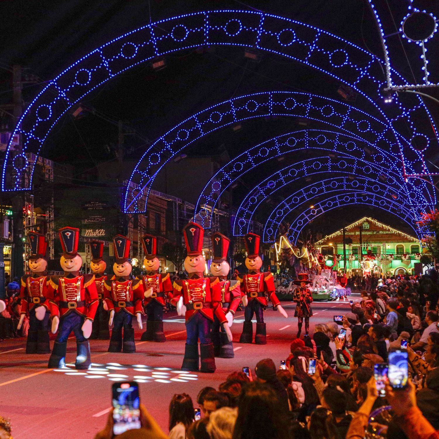 O Grande Desfile de Natal no Natal Luz de Gramado